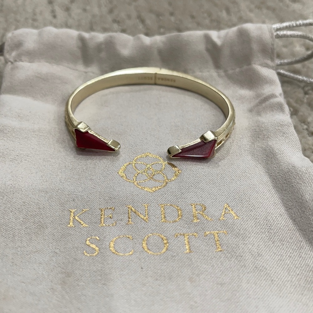 Kendra Scott maroon cuff bracelet